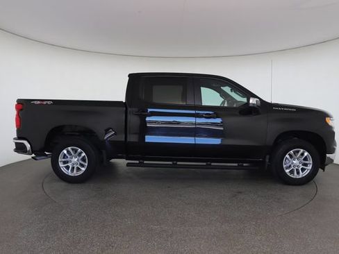 Used 2023 Chevrolet Silverado 1500 LT AWD/4WD image 23