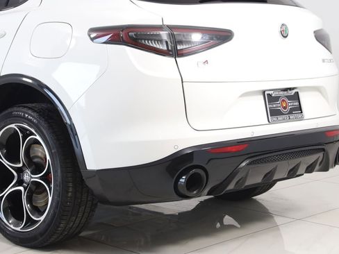 Used 2024 Alfa Romeo Stelvio Veloce image 37