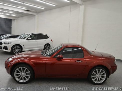 Used 2008 MAZDA MX-5 Miata Grand Touring w/ Premium Pkg image 4
