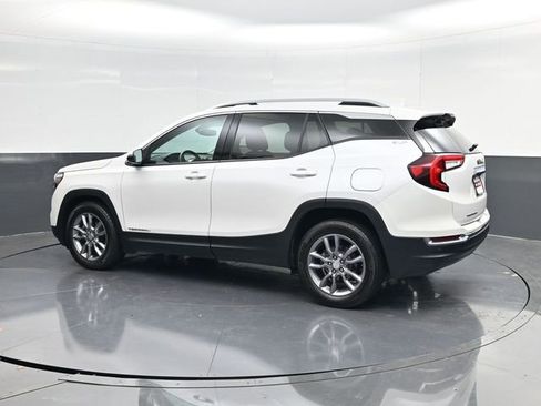 Used 2023 GMC Terrain SLT w/ Tech Package image 5