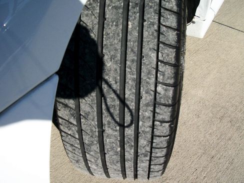 Used 2004 Ford Mustang Deluxe Convertible image 23