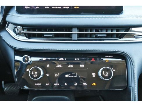 Used 2025 INFINITI QX60 Pure image 26