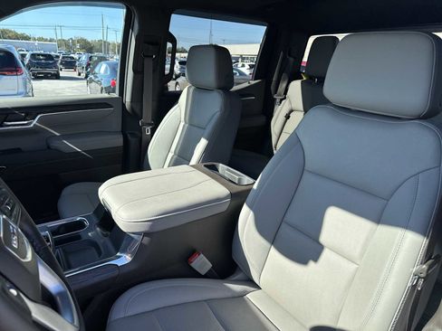 Used 2024 GMC Sierra 1500 SLT w/ SLT Premium Plus Package image 31
