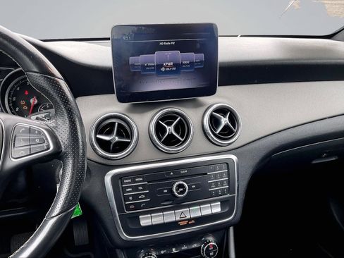 Used 2018 Mercedes-Benz CLA 250 image 6