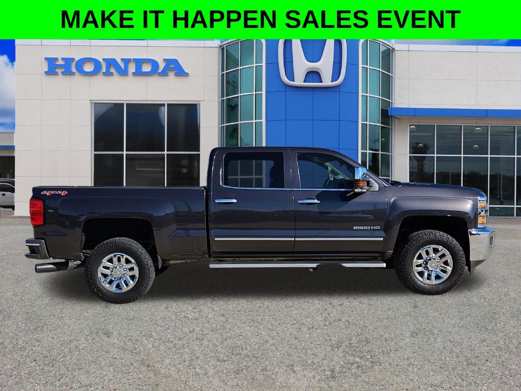 Used 2016 Chevrolet Silverado 2500 LTZ w/ Duramax Plus Package AWD/4WD image 2