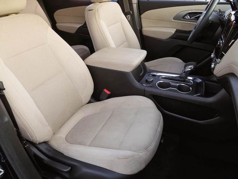 Certified 2023 Chevrolet Traverse LS w/ Safety Package FWD image 17