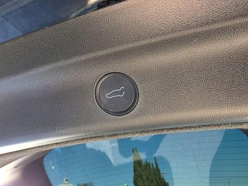 Used 2021 Tesla Model Y Long Range image 17