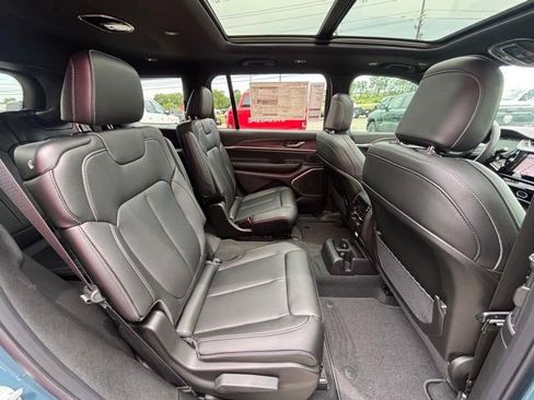 New 2026 Jeep Grand Cherokee L Limited w/ Limited Altitude Package RWD image 9