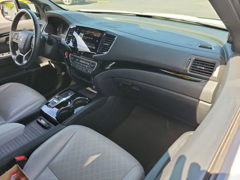 Used 2021 Honda Passport Elite image 12