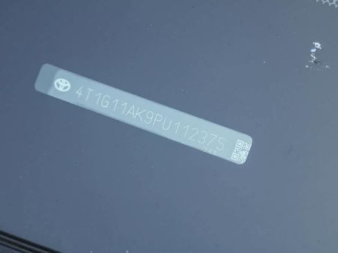 Used 2023 Toyota Camry SE image 27