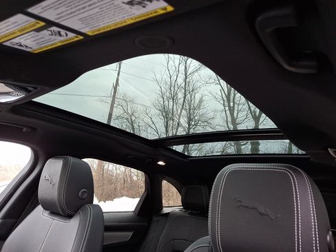 Used 2026 Jaguar F-PACE R-Dynamic S image 14