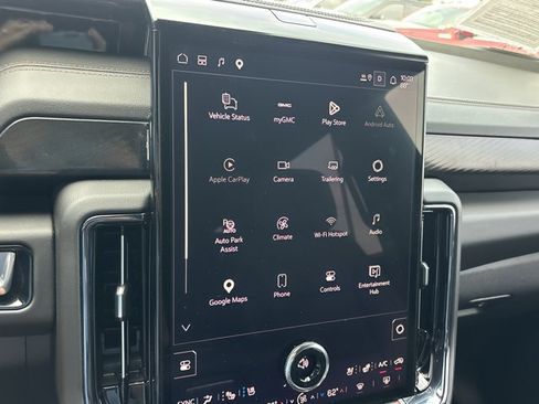 Used 2025 GMC Yukon AT4 w/ AT4 Premium Plus Package AWD/4WD image 40