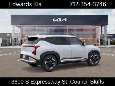 New 2027 Kia Seltos S FWD image 7