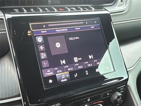 Certified 2025 Jeep Grand Cherokee Laredo X w/ Luxury Tech Group I image 30