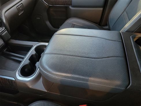 Used 2023 GMC Sierra 2500 Denali image 25