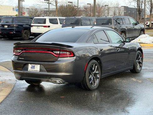 Used 2021 Dodge Charger SXT w/ Blacktop Package image 7