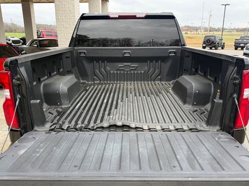 Used 2024 Chevrolet Silverado 1500 RST w/ Z71 Off-Road Package AWD/4WD image 9