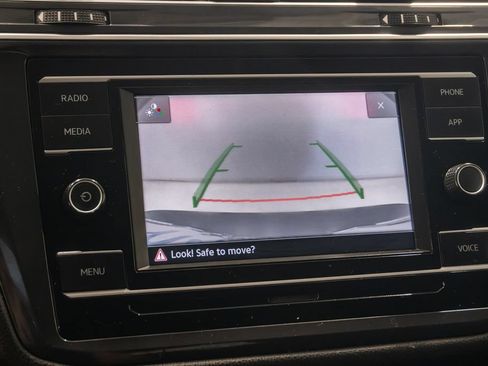Used 2022 Volkswagen Tiguan S AWD/4WD image 18