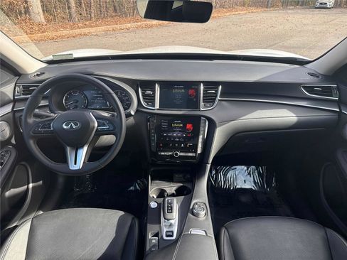 Certified 2025 INFINITI QX50 Luxe image 12