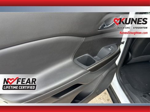 Used 2023 GMC Acadia SLT image 38