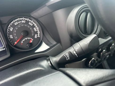 Used 2023 Toyota Tacoma TRD Sport image 17