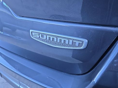 Used 2025 Jeep Grand Cherokee Summit AWD/4WD image 18