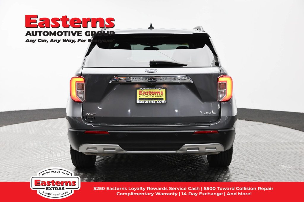 Used 2023 Ford Explorer XLT w/ Equipment Group 202A AWD/4WD image 7