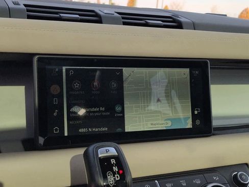 Used 2021 Land Rover Defender 110 S image 31