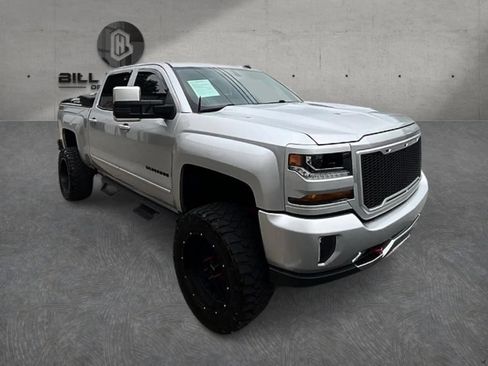 Used 2018 Chevrolet Silverado 1500 LT w/ All Star Edition AWD/4WD image 4