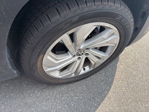 Used 2023 Volkswagen Atlas SE image 14