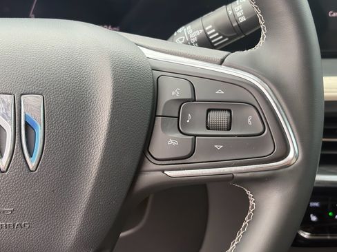 Used 2024 Buick Encore GX Avenir w/ Avenir Technology Package FWD image 15