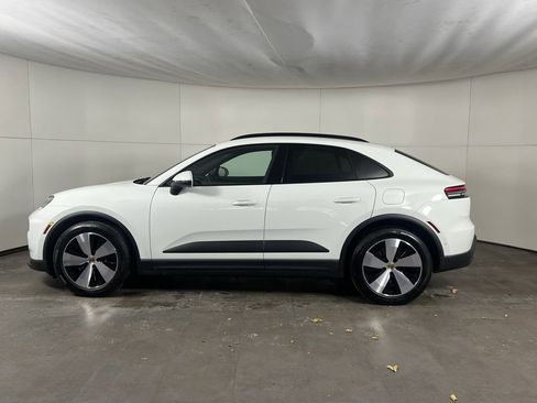 Certified 2024 Porsche Macan 4 Electric image 2