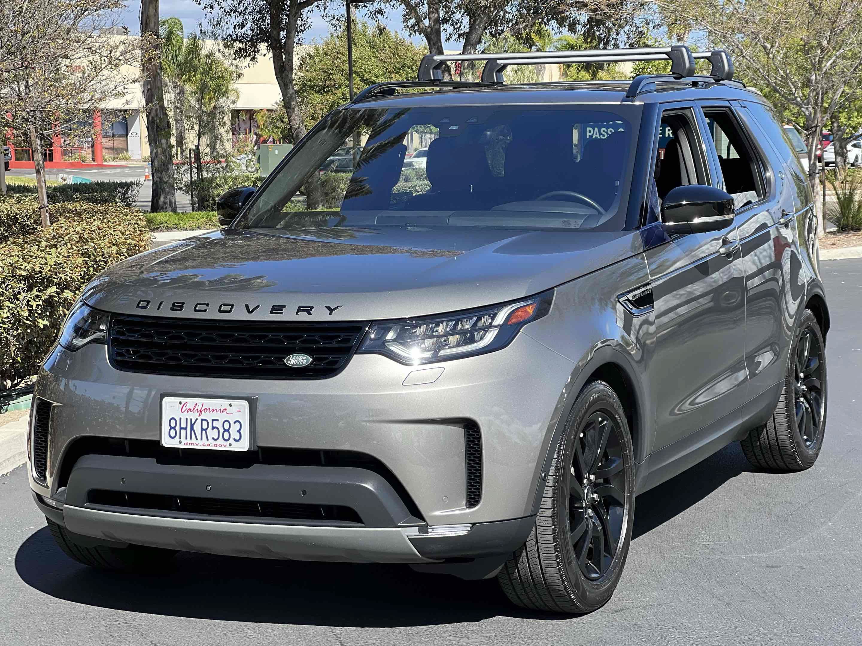 Used 2018 Land Rover Discovery HSE AWD/4WD image 14