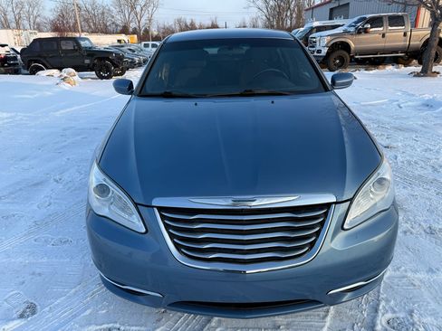 Used 2011 Chrysler 200 Touring w/ Cold Weather Group image 2