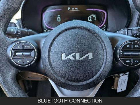 Used 2025 Kia Soul LX w/ LX Technology Package FWD image 12