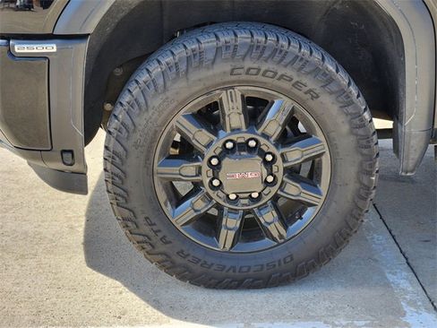 Used 2024 GMC Sierra 2500 AT4 w/ AT4 Premium Plus Package image 10