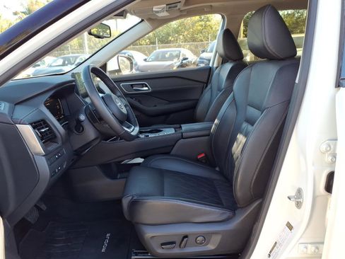 Certified 2024 Nissan Rogue Platinum w/ Platinum Premium Package image 15