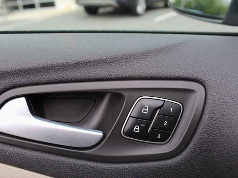 Used 2017 Ford Escape Titanium FWD image 12