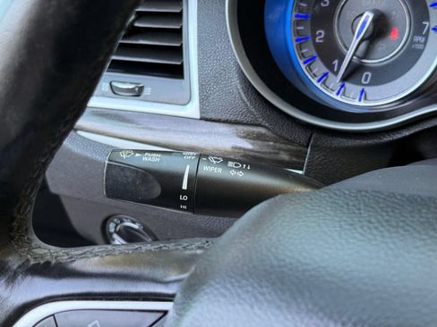 Used 2015 Chrysler 300 Limited RWD image 37