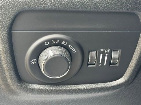 New 2026 Jeep Grand Cherokee Altitude AWD/4WD image 12