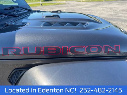 Used 2025 Jeep Gladiator Rubicon w/ Safety Group AWD/4WD image 18