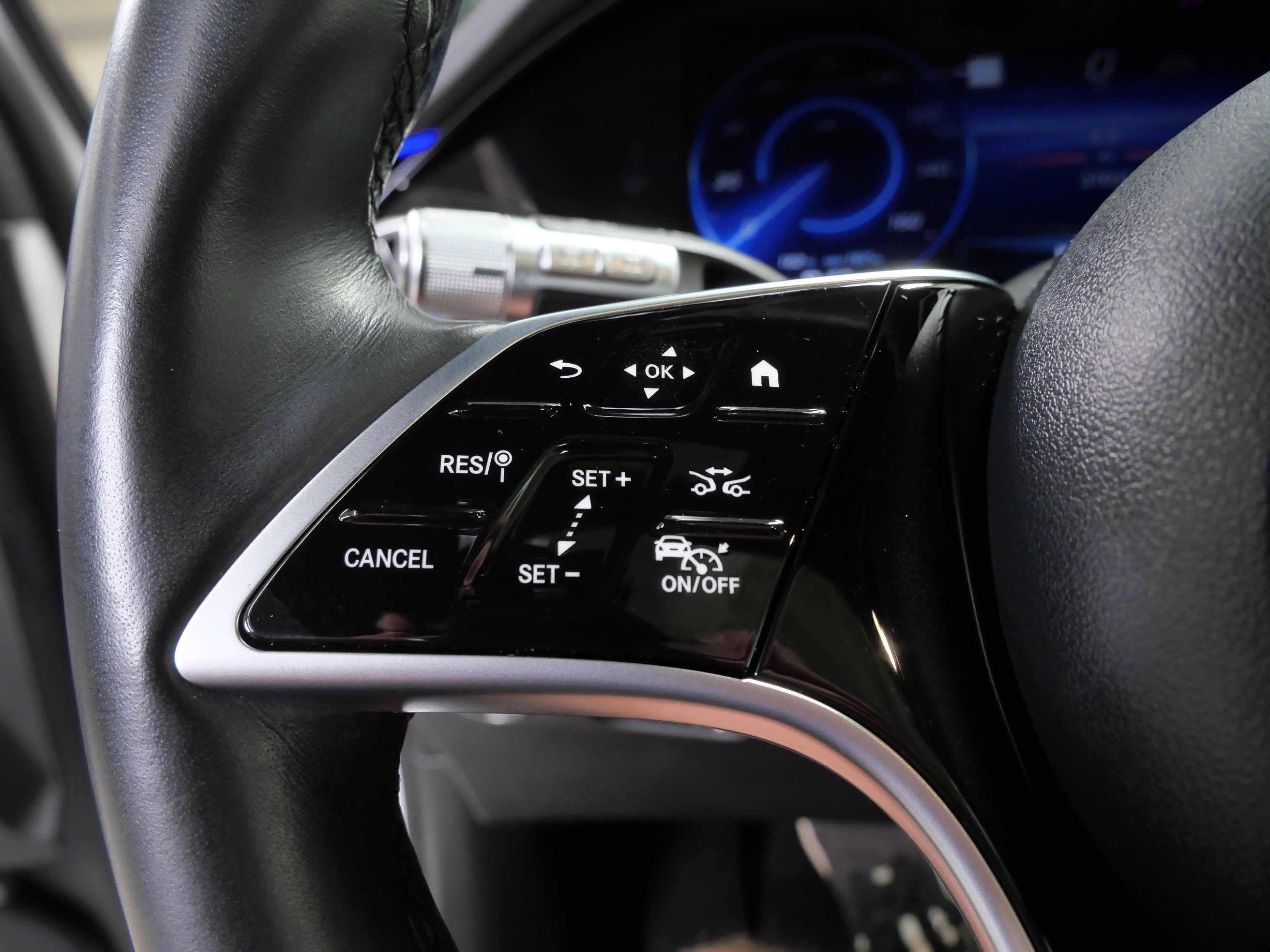 Certified 2023 Mercedes-Benz EQS 580 4MATIC SUV image 29