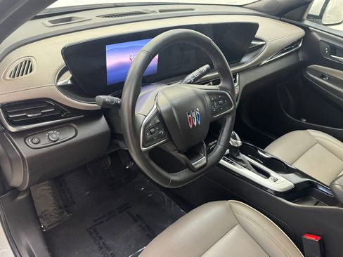 Certified 2024 Buick Envista Avenir image 9