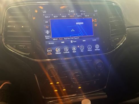 Used 2020 Jeep Grand Cherokee Altitude RWD image 17