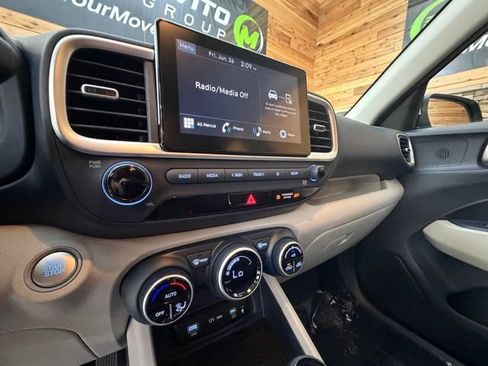 Certified 2026 Hyundai Venue SEL FWD image 21