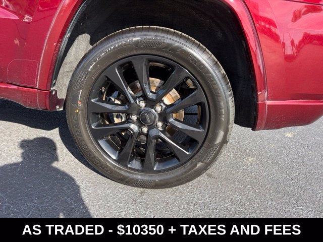 Used 2018 Jeep Grand Cherokee Altitude RWD image 10