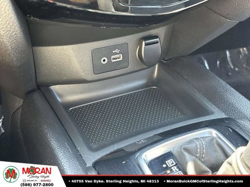 Used 2021 Nissan Rogue Sport SV AWD/4WD image 28