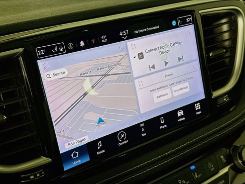 Used 2022 Chrysler Pacifica Limited FWD image 21