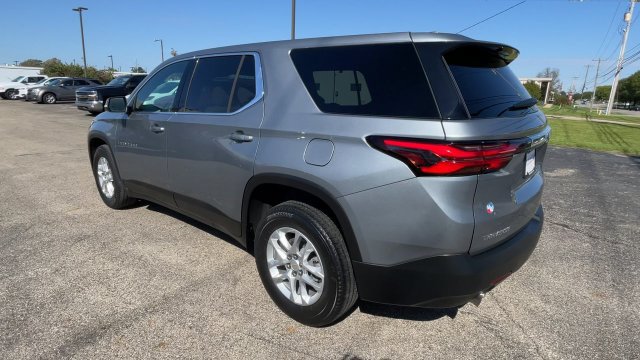 Used 2023 Chevrolet Traverse LS w/ Safety Package FWD image 8