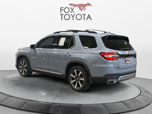Used 2024 Honda Pilot Touring image 4